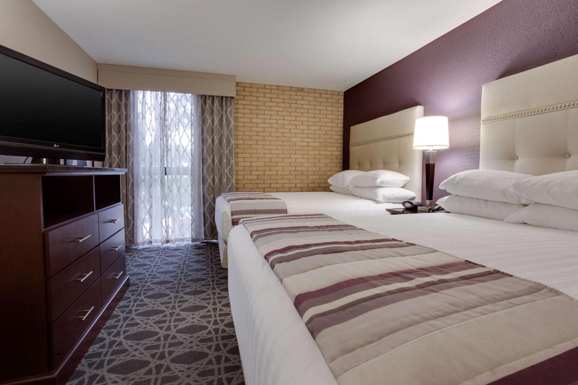 Drury Plaza Hotel San Antonio Airport Exterior foto